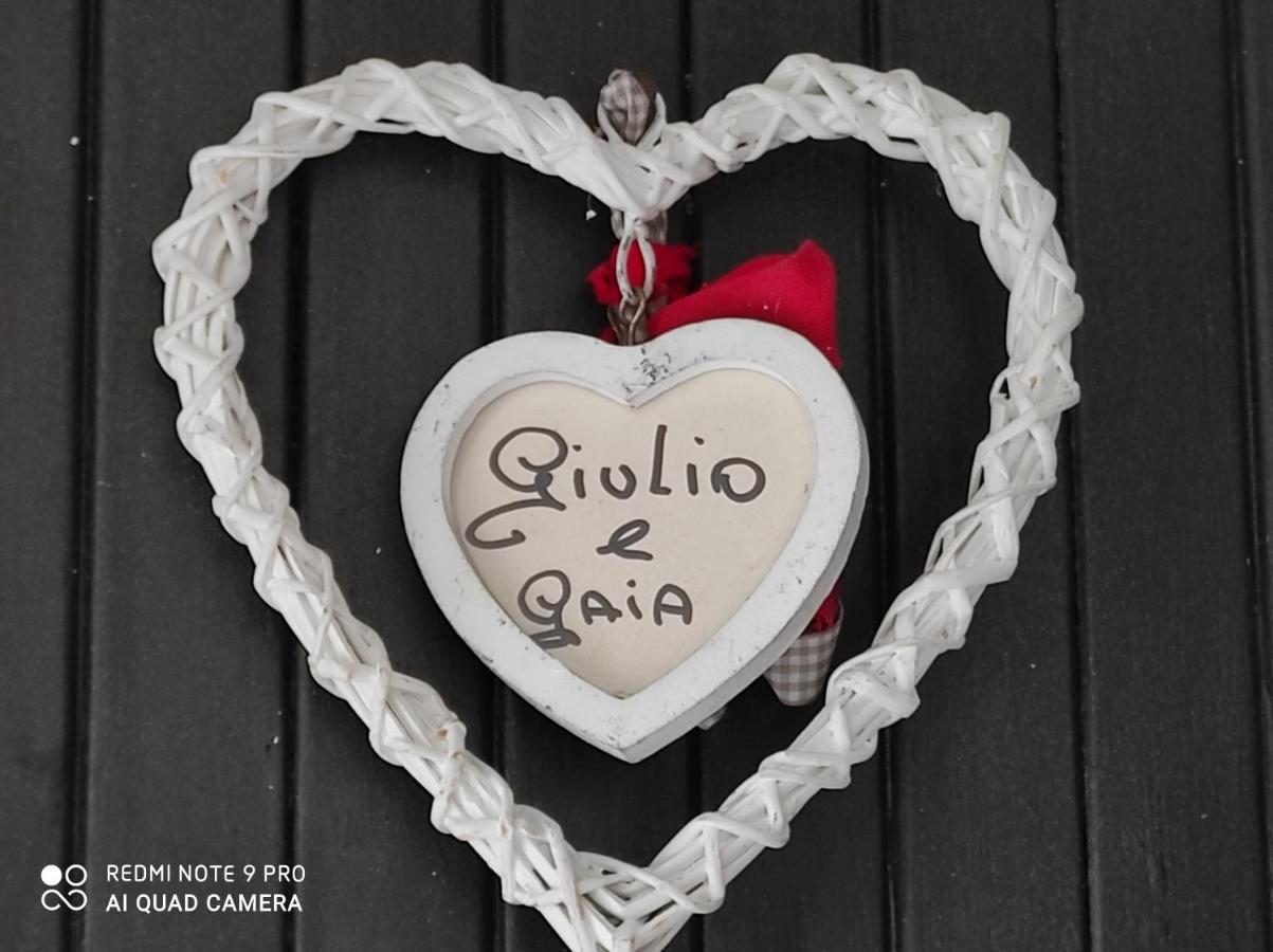 Beb Da Gaia E Giulio Bed & Breakfast Reno Di Leggiuno Bagian luar foto