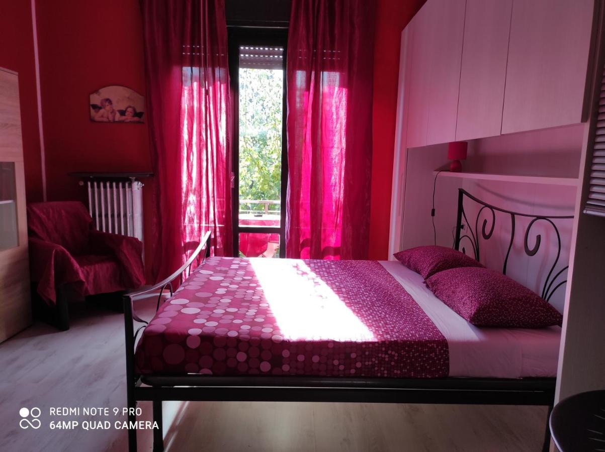 Beb Da Gaia E Giulio Bed & Breakfast Reno Di Leggiuno Bagian luar foto