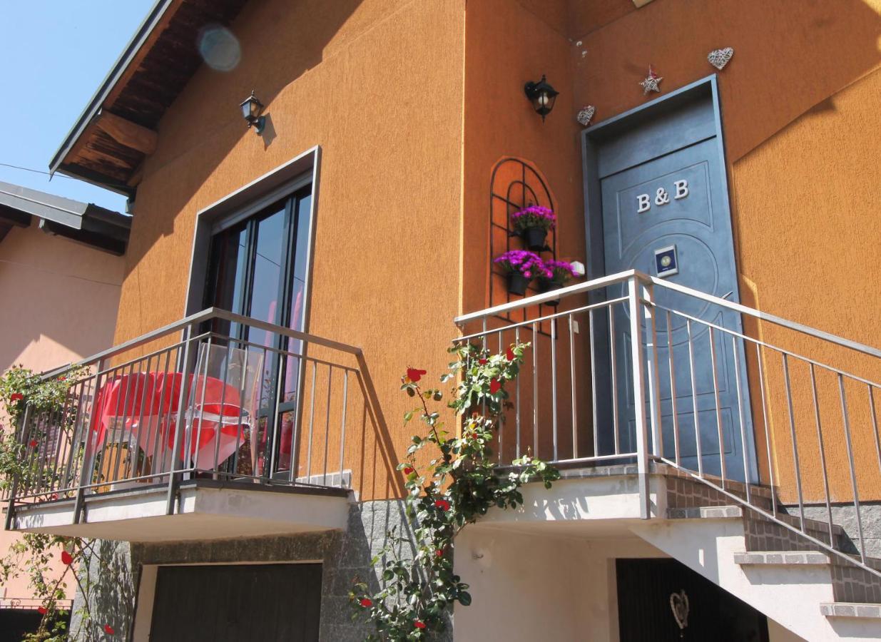 Beb Da Gaia E Giulio Bed & Breakfast Reno Di Leggiuno Bagian luar foto